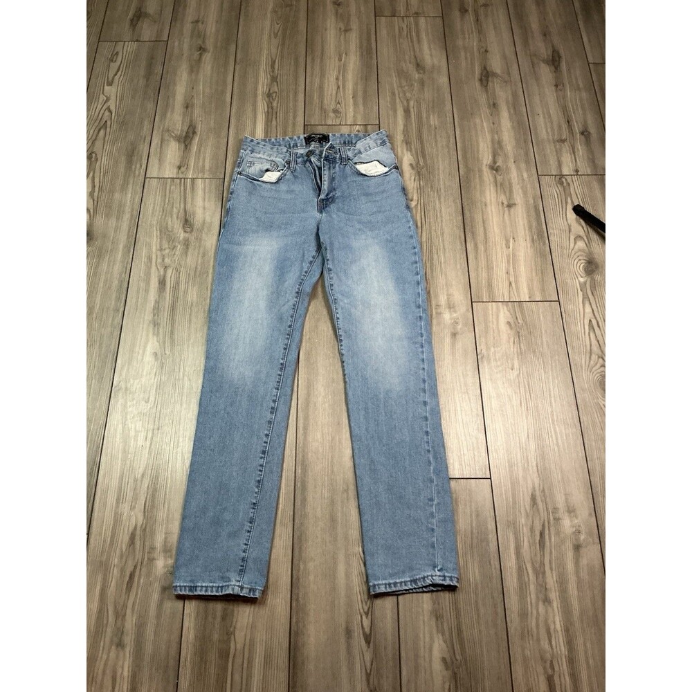 Forever 21 Light Wash Straight Leg Denim Jeans Faded Blue Stretch Pants
